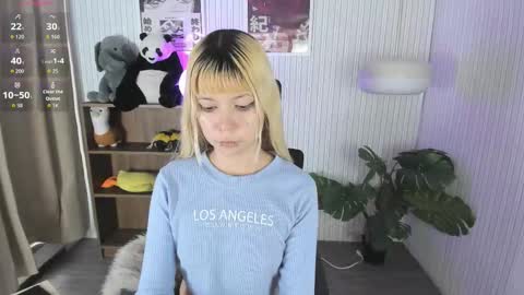 laukyubey1 online show from 03.23.26