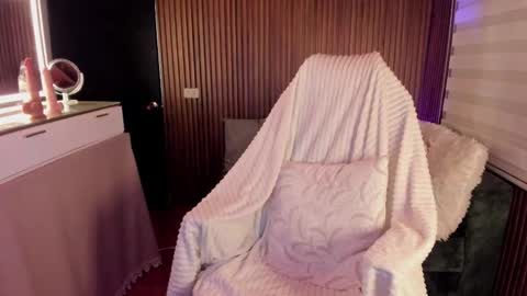 laura cruz online show from 02.15.26