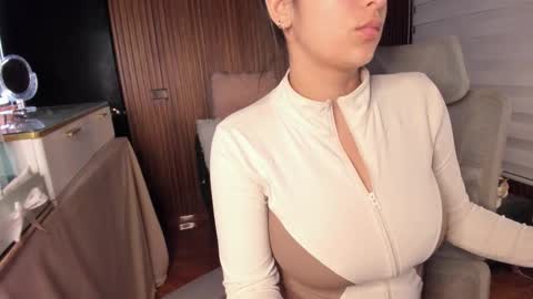 laura cruz online show from 03.17.26