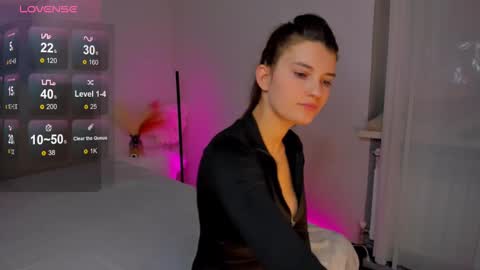 Laura online show from 02.18.25