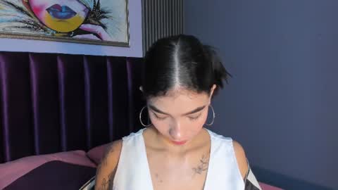 Snapshot of laura_aristizabal_19 chatting on 06.19.26 Laura online show from 06.19.26