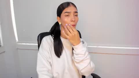 Snapshot of laura_aristizabal_19 chatting on 07.05.26 Laura online show from 07.05.26