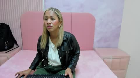 laura_aura26 online show from 05.07.26