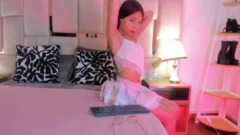 laura_dicardy online show from 06.04.26