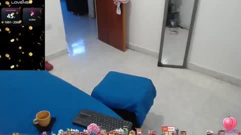 laura_foxx2379 online show from 02.17.26