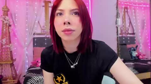 Snapshot of laura_olssen chatting on 09.18.25 Kate online show from 09.18.25