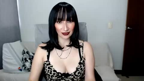 Laura online show from 07.23.26