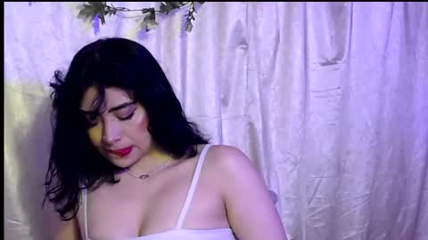 laura_pink01 online show from 03.08.25