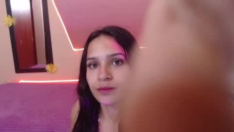 Laura Pink    online show from 12.01.24