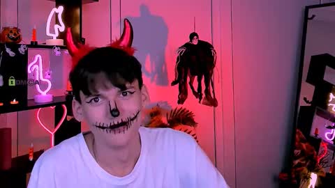 laura_sween online show from 10.27.25