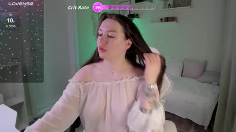 Snapshot of lauraa_collins chatting on 03.14.26 kate online show from 03.14.26