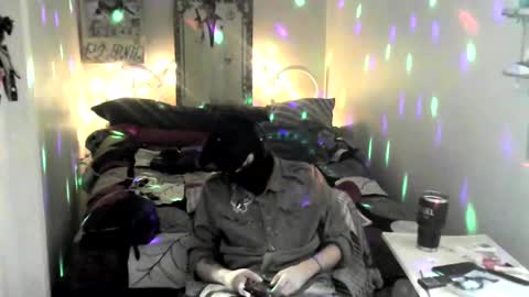 lauradecuada2 online show from 10.07.25