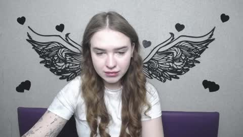 LauraHlot online show from 04.29.26