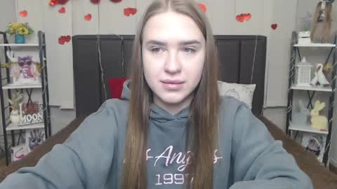 LauraHlot online show from 05.03.26