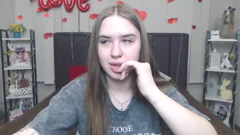 LauraHlot online show from 05.12.26