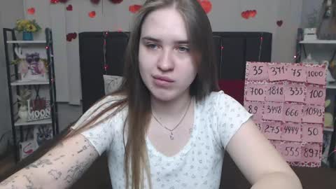 LauraHlot online show from 05.21.26