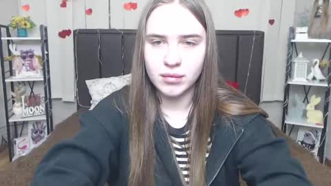 LauraHlot online show from 05.31.26