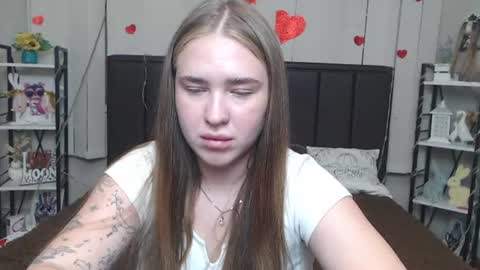 LauraHlot online show from 07.10.26