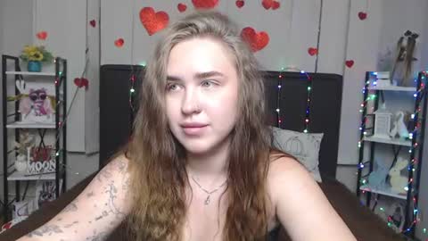 LauraHlot online show from 07.12.26