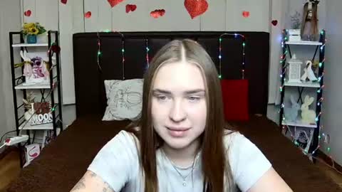 LauraHlot online show from 07.18.26
