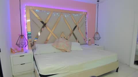 laura  online show from 02.16.26