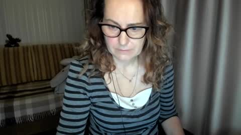 Lauraoven1 online show from 01.16.26