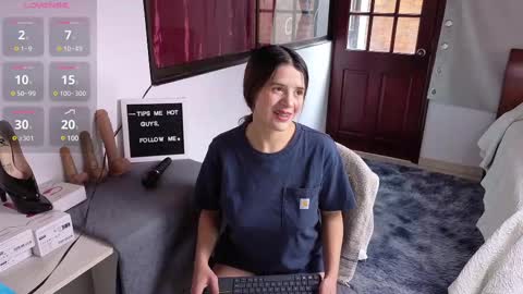 Snapshot of laurasex_21 chatting on 03.09.25 Laura online show from 03.09.25