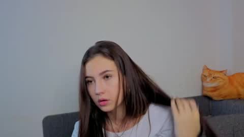 Snapshot of laureencadriel chatting on 10.22.25 Monica online show from 10.22.25