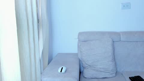 Laureent online show from 01.21.25