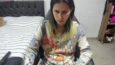Snapshot of lauren_ashlee chatting on 01.17.25 Lauren Independent model online show from 01.17.25