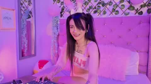 Lauren evans9 online show from 11.12.25