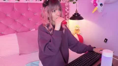 Lauren evans9 online show from 03.04.26