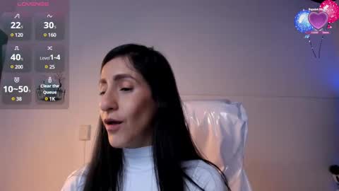 Snapshot of lauren_fit chatting on 12.04.24 Lauren online show from 12.04.24