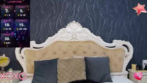 Snapshot of laurenjenssen chatting on 02.05.25 Laura online show from 02.05.25