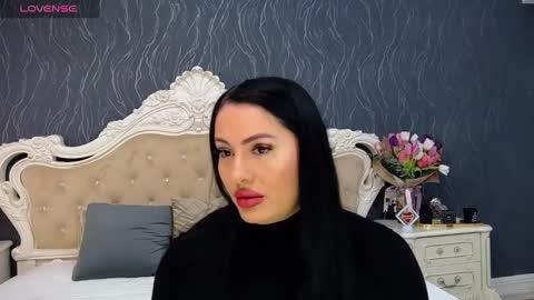 Snapshot of laurenjenssen chatting on 03.04.25 Laura online show from 03.04.25