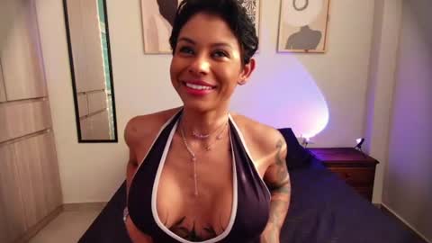 Lauren Saenz online show from 06.24.26