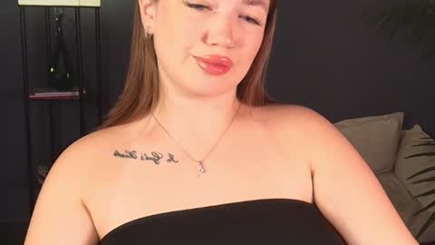Snapshot of laurita_shy chatting on 08.03.26 Diana online show from 08.03.26