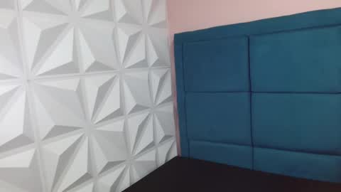 Snapshot of laurynjeffers chatting on 03.10.25 LaurynJeffers online show from 03.10.25