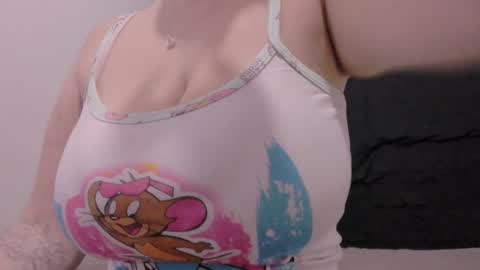 Lauu G online show from 11.05.25