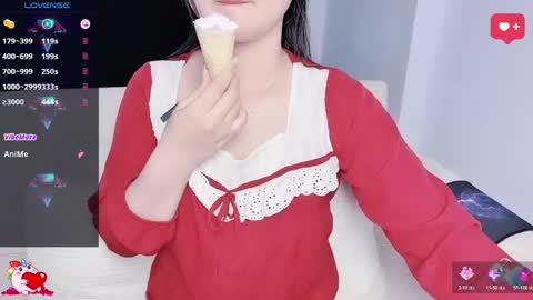 Snapshot of lavender_02 chatting on 05.19.26 Tina online show from 05.19.26