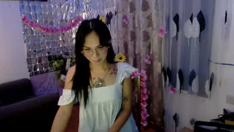 Snapshot of lavendertea_ chatting on 07.20.26 Ask me online show from 07.20.26