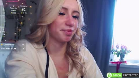 Snapshot of lavinell chatting on 09.13.25 Mia online show from 09.13.25