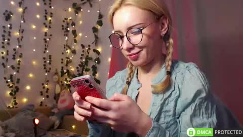 Mia online show from 03.12.26