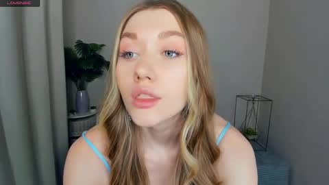 Snapshot of laviniahoutz chatting on 06.06.26 Jane online show from 06.06.26