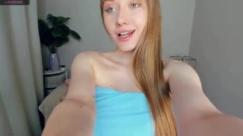 Snapshot of laviniahoutz chatting on 06.23.26 Jane online show from 06.23.26