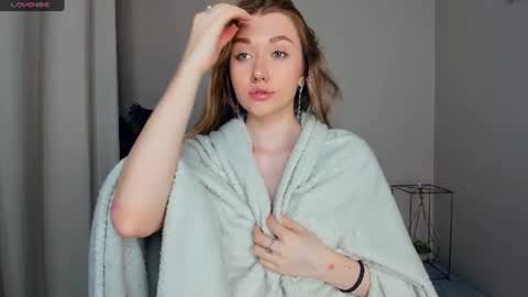 Snapshot of laviniahoutz chatting on 06.26.26 Jane online show from 06.26.26