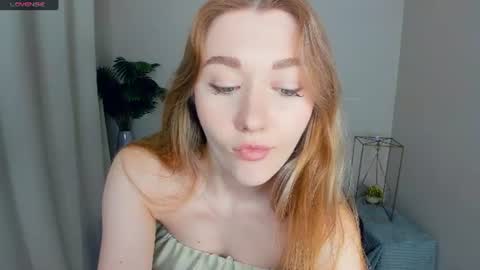 Snapshot of laviniahoutz chatting on 07.04.26 Jane online show from 07.04.26