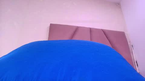 Lay Madison  online show from 09.25.25