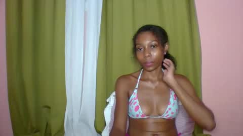 layannek online show from 04.14.26