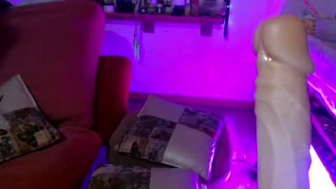 Snapshot of laye19 chatting on 12.03.24 Laye19 online show from 12.03.24